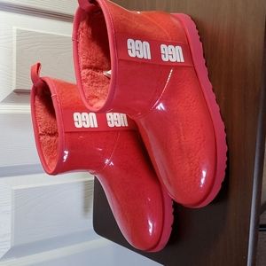 Women's Ugg Classic Clear Mini Boots (Fairly New)